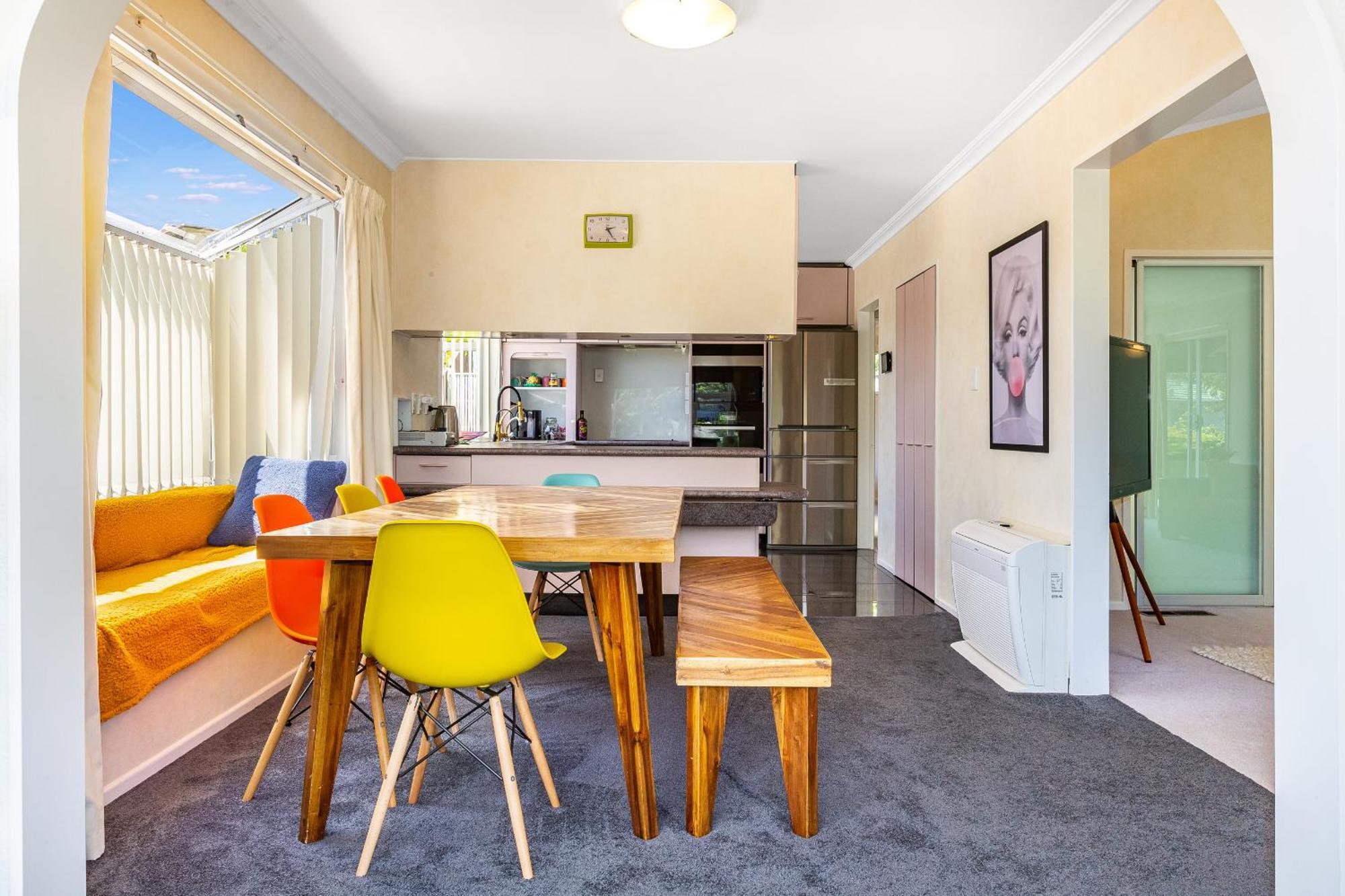 Retro 4 Bedroom Home, Warm And Welcoming, Quiet Location 포리루아 외부 사진