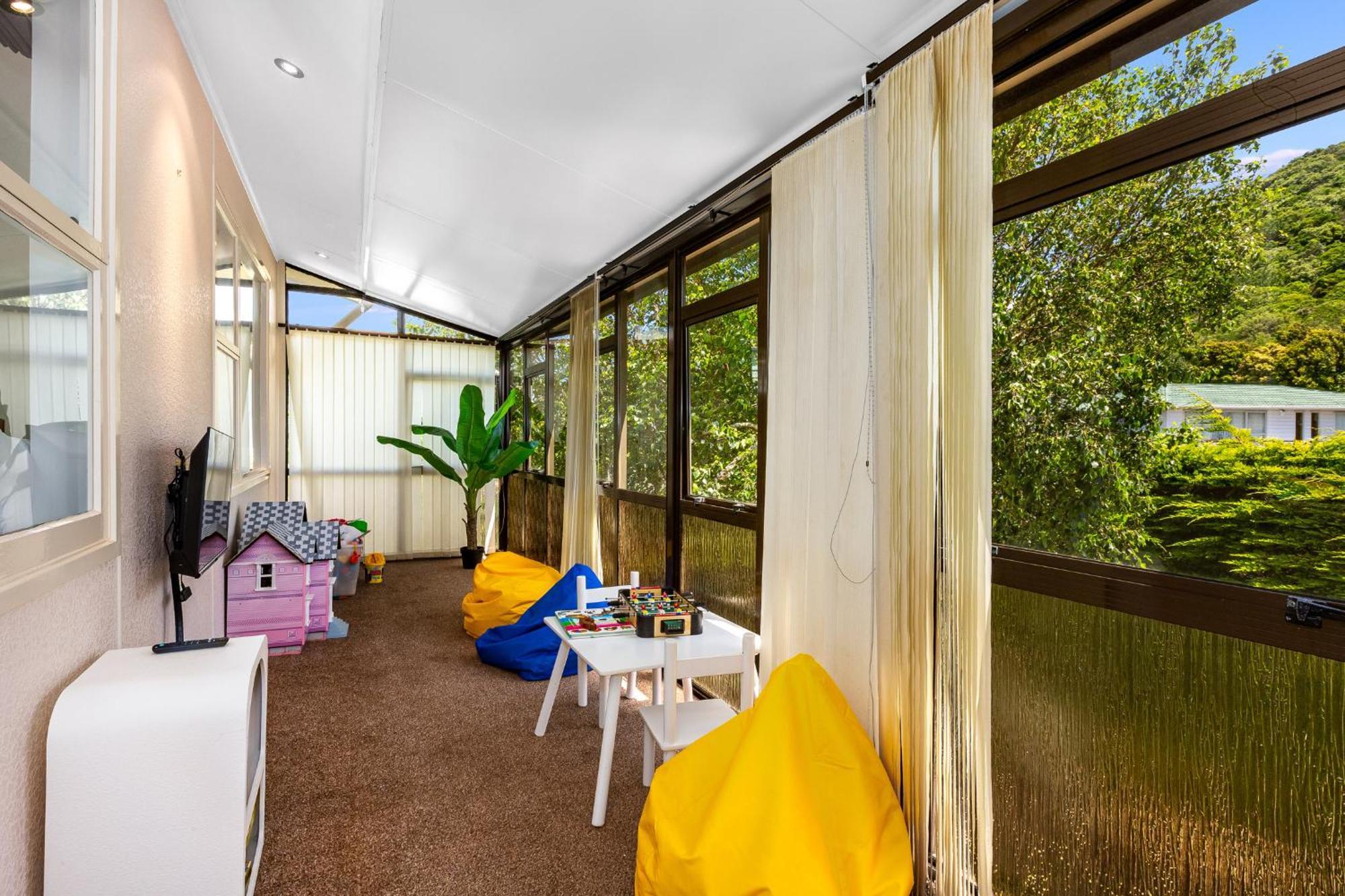 Retro 4 Bedroom Home, Warm And Welcoming, Quiet Location 포리루아 외부 사진